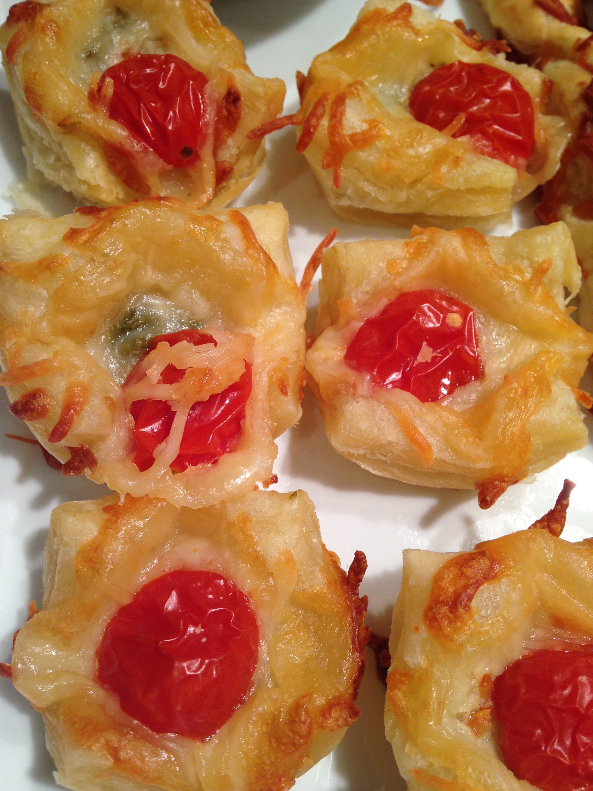 Tomato, Mozzarella & Pesto Puffs