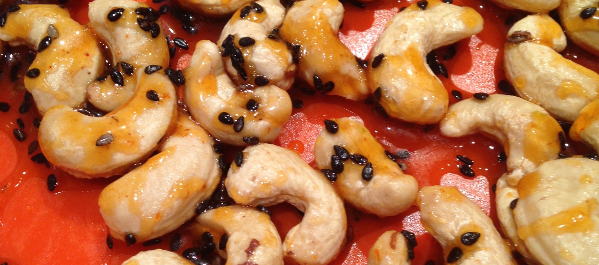 Sriracha Honey Roasted Cashews